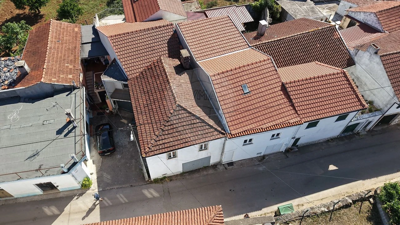 Moradia T4 para Venda em São Miguel, Santa Eufémia e Rabaçal Foto 1