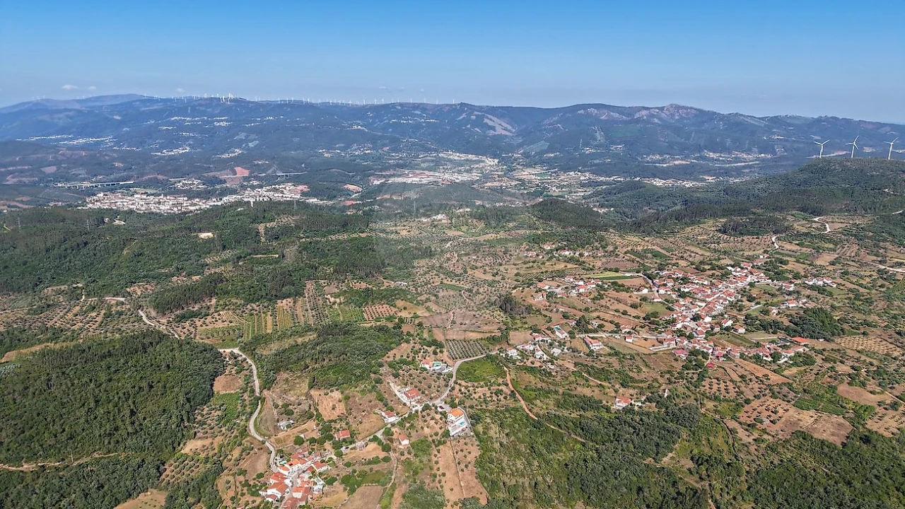 Moradia T4 para Venda em São Miguel, Santa Eufémia e Rabaçal Foto 12