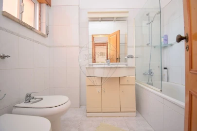Apartamento T1 para Venda em Rio de Mouro