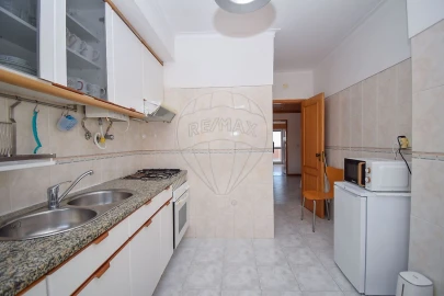 Apartamento T1 para Venda em Rio de Mouro