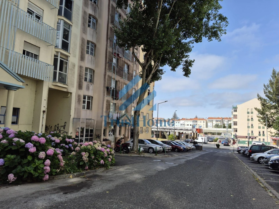 Apartamento T3 para Venda em Agualva e Mira-Sintra Foto 34