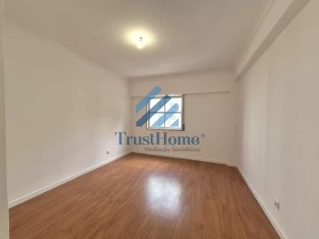 Apartamento T3 para Venda em Agualva e Mira-Sintra