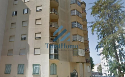 Apartamento T3 para Venda em Agualva e Mira-Sintra