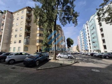 Apartamento T3 para Venda em Agualva e Mira-Sintra