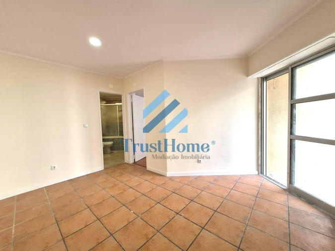 Apartamento T3 para Venda em Agualva e Mira-Sintra Foto 10