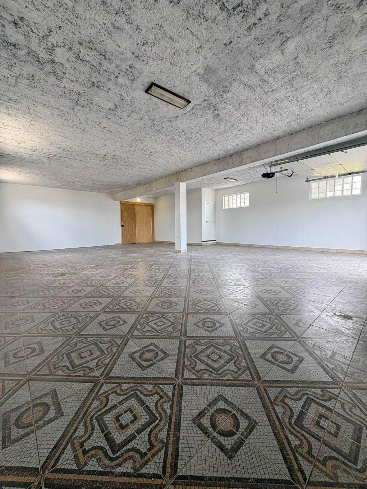 Armazém para Arrendamento em Maceira Foto 1