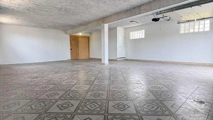 Armazém para Arrendamento em Maceira