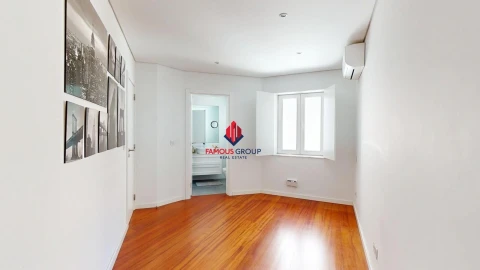 Moradia T6 para Venda em Arroios