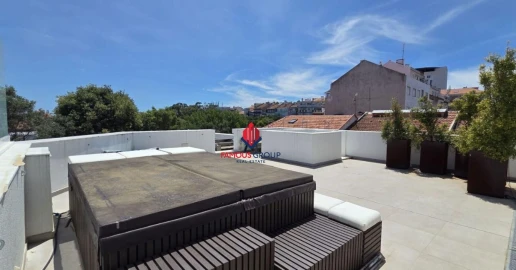 Moradia T6 para Venda em Arroios