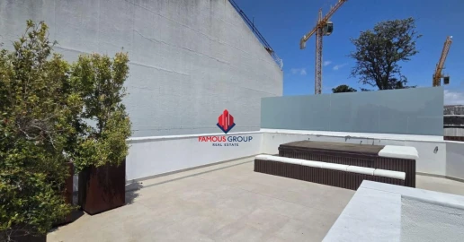 Moradia T6 para Venda em Arroios