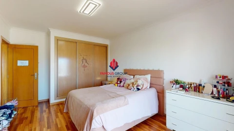 Apartamento T4 para Venda em Portimão