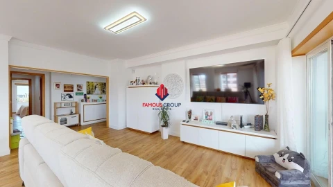 Apartamento T4 para Venda em Portimão