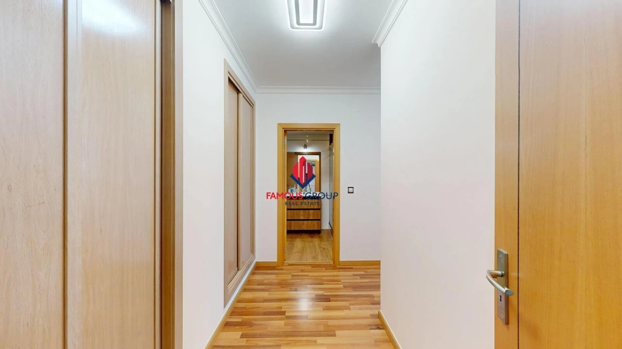 Apartamento T4 para Venda em Portimão Foto 30
