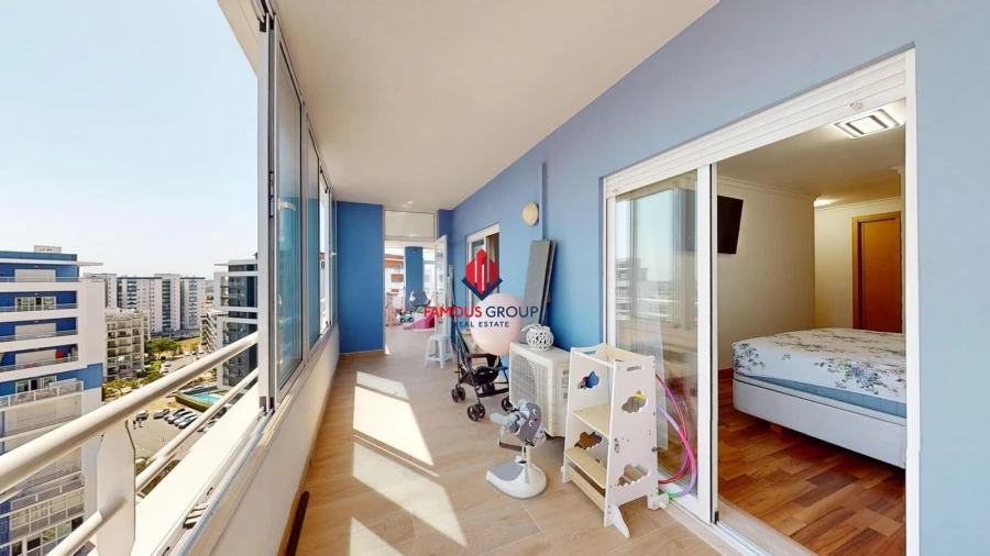 Apartamento T4 para Venda em Portimão Foto 17