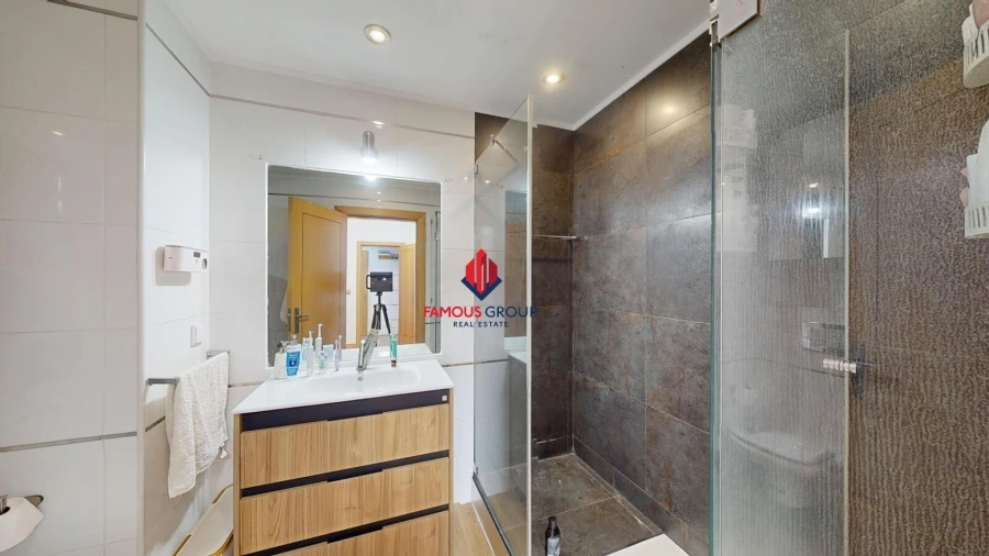 Apartamento T4 para Venda em Portimão Foto 31