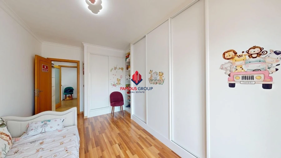 Apartamento T4 para Venda em Portimão Foto 38