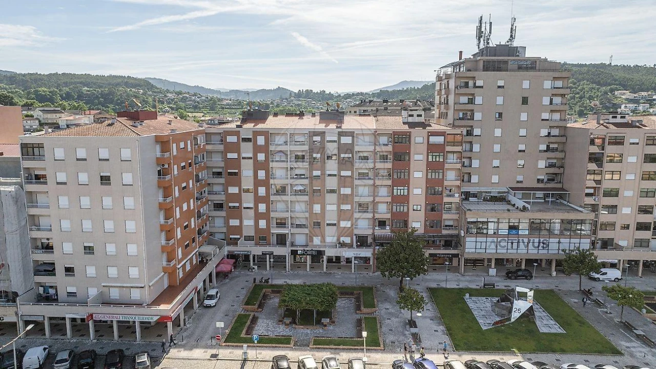 Apartamento T3 para Venda em Povoa de Lanhoso (N. Senhora do Amparo) Foto 2