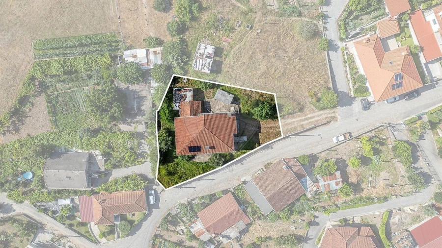 Moradia T3 para Venda em Arentim e Cunha Foto 3