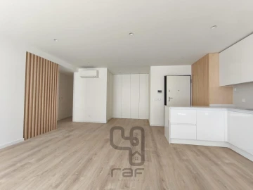 Apartamento T2 para Venda em Glória e Vera Cruz