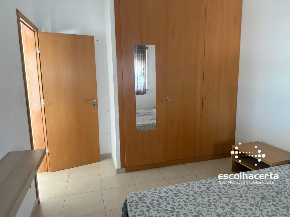 Apartamento T1 para Venda em Quinta do Anjo Foto 11