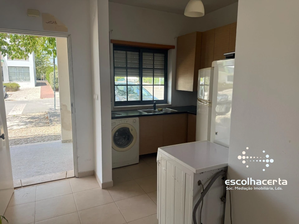 Apartamento T1 para Venda em Quinta do Anjo Foto 19