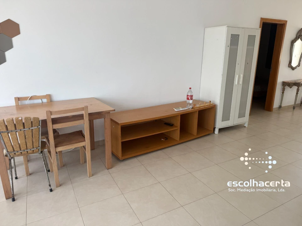 Apartamento T1 para Venda em Quinta do Anjo Foto 6