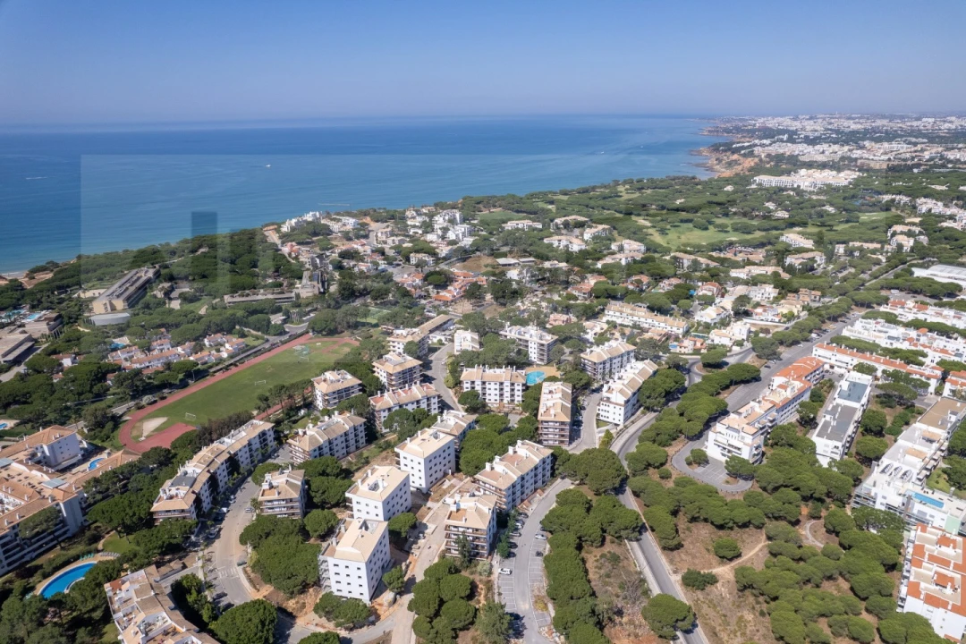 Apartamento T1 para Venda em Albufeira e Olhos de Água Foto 2