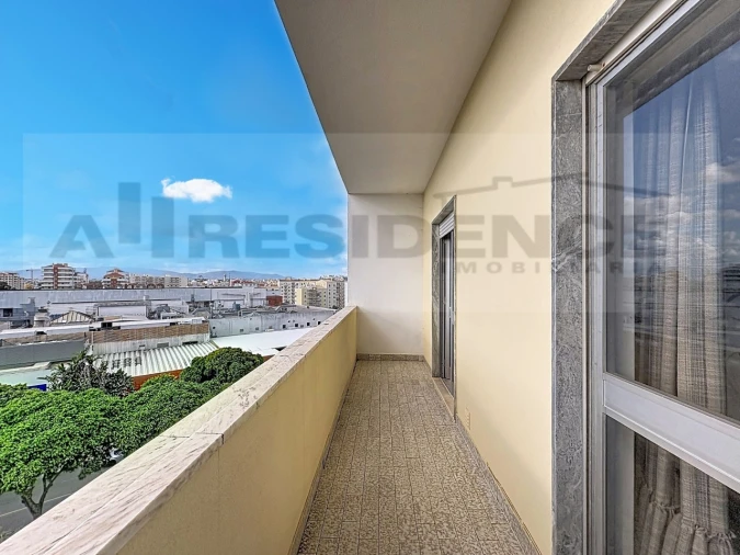 Apartamento T3 para Venda em Portimão Foto 8