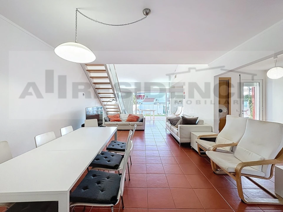 Moradia T3 para Venda em Albufeira e Olhos de Água Foto 2
