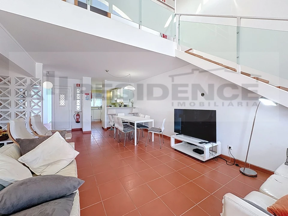 Moradia T3 para Venda em Albufeira e Olhos de Água Foto 3
