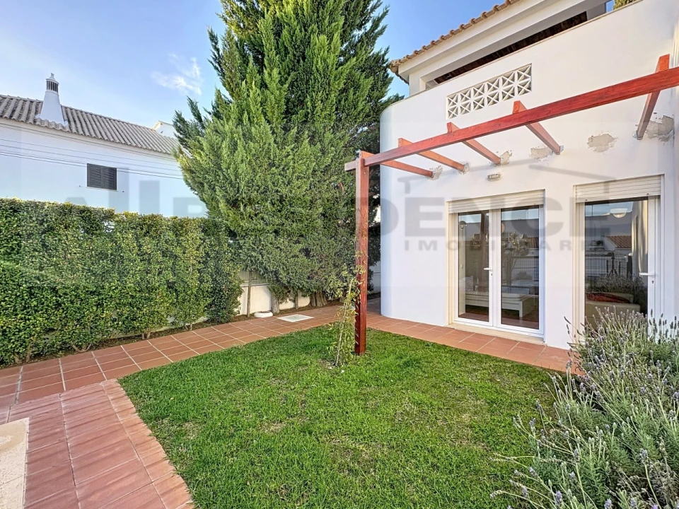 Moradia T3 para Venda em Albufeira e Olhos de Água Foto 23