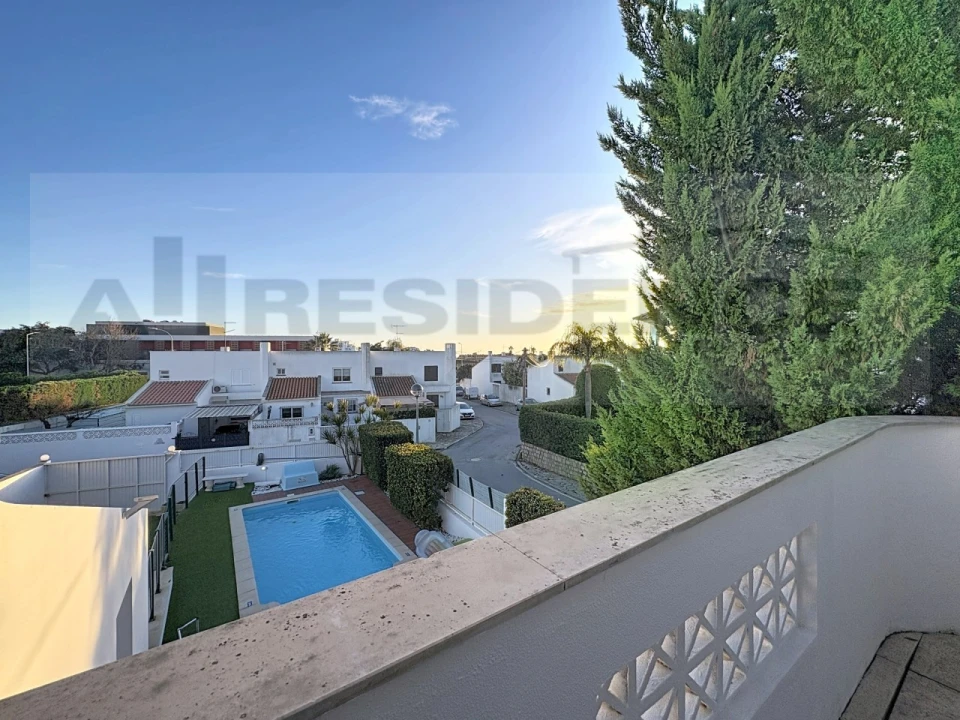 Moradia T3 para Venda em Albufeira e Olhos de Água Foto 35