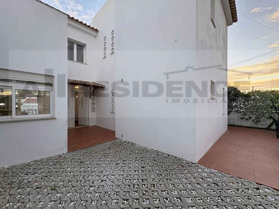 Moradia T3 para Venda em Albufeira e Olhos de Água Foto 37
