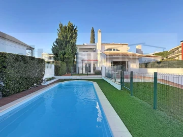 Moradia T3 para Venda em Albufeira e Olhos de Água