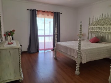 Quinta T6 para Venda em Nazare