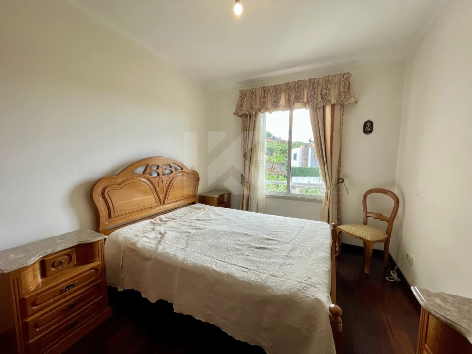 Apartamento T4 para Arrendamento em Camara de Lobos Foto 10