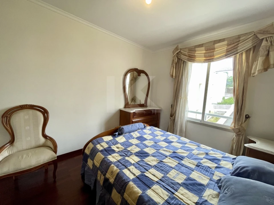 Apartamento T4 para Arrendamento em Camara de Lobos Foto 14