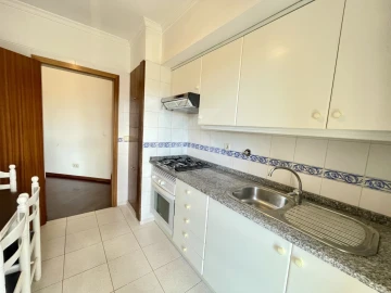 Apartamento T4 para Arrendamento em Camara de Lobos
