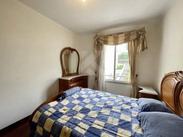 Apartamento T4 para Arrendamento em Camara de Lobos
