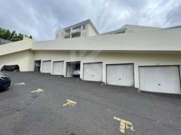 Apartamento T4 para Arrendamento em Camara de Lobos