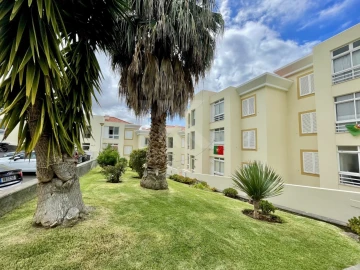 Apartamento T4 para Arrendamento em Camara de Lobos