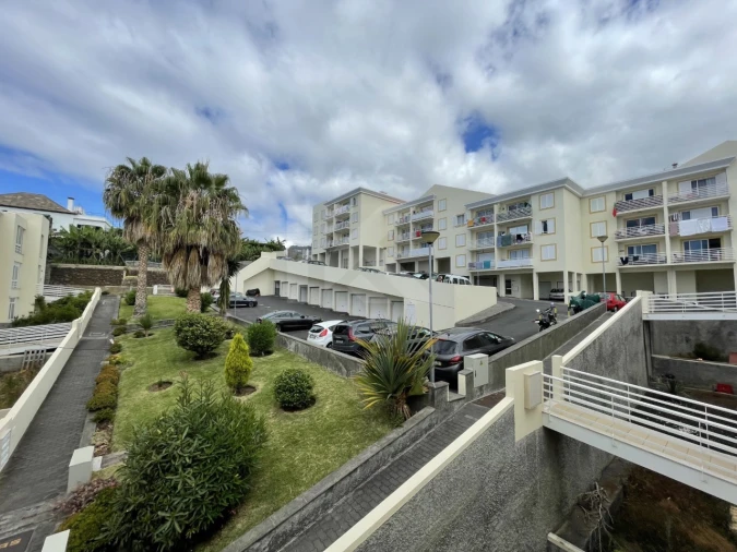 Apartamento T4 para Arrendamento em Camara de Lobos Foto 30