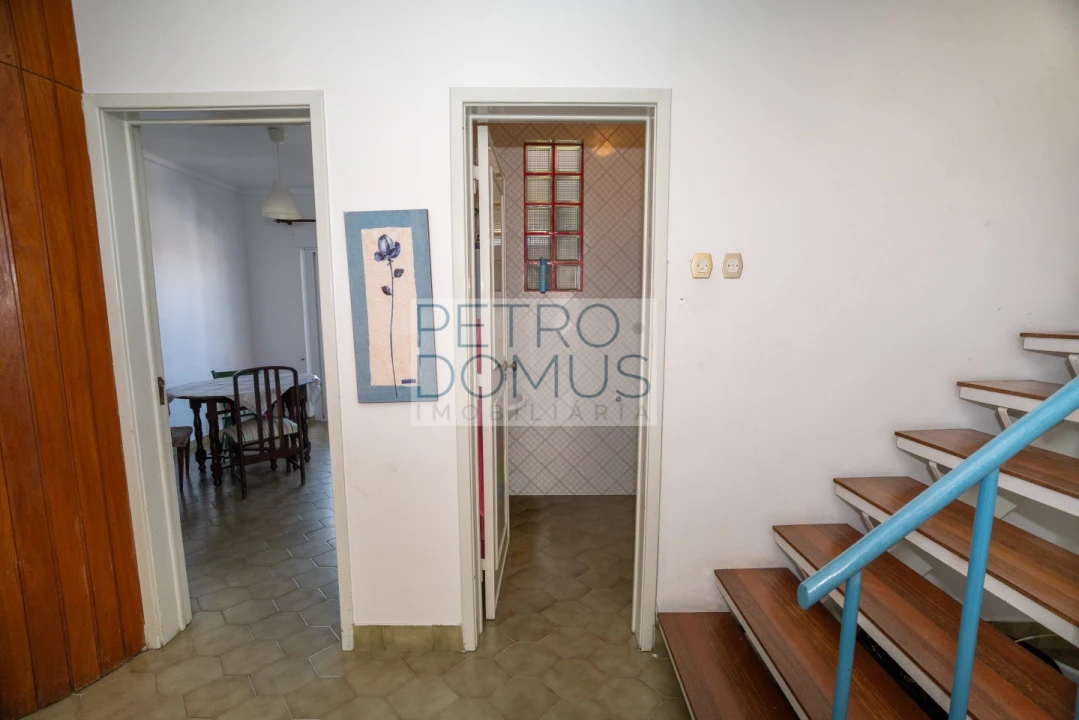 Moradia T4 para Venda em Marvila, Ribeira Santarém, São Salvador, São Nicolau Foto 6
