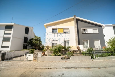 Moradia T4 para Venda em Marvila, Ribeira Santarém, São Salvador, São Nicolau
