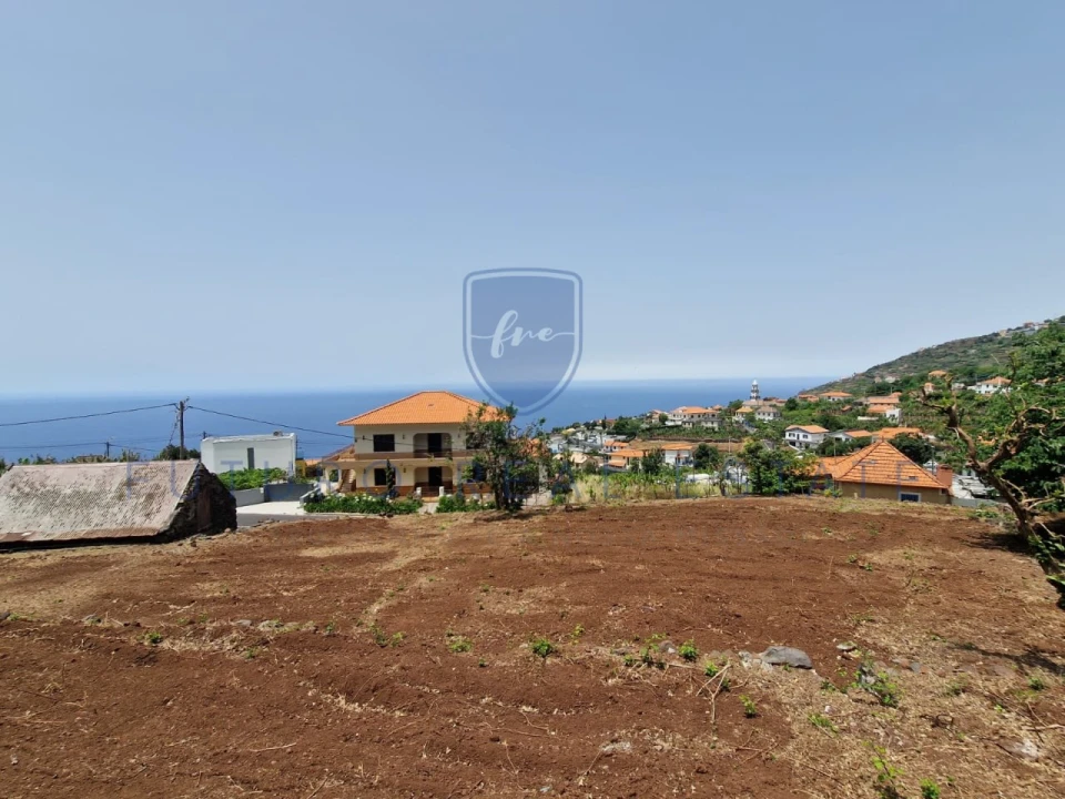 Moradia T3 para Venda em Arco da Calheta Foto 5