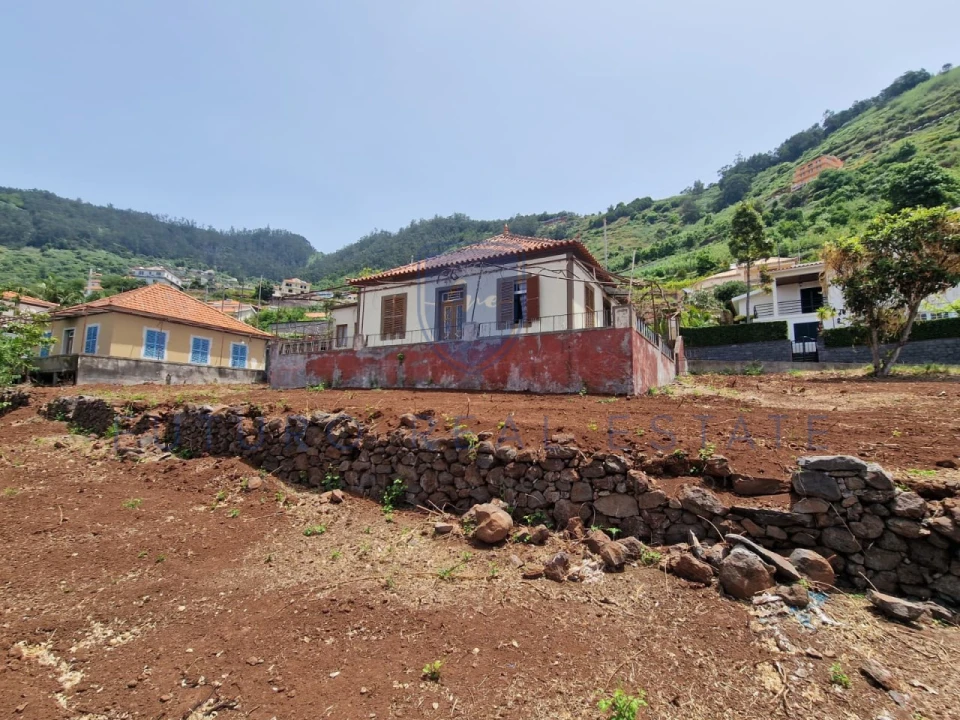 Moradia T3 para Venda em Arco da Calheta Foto 22