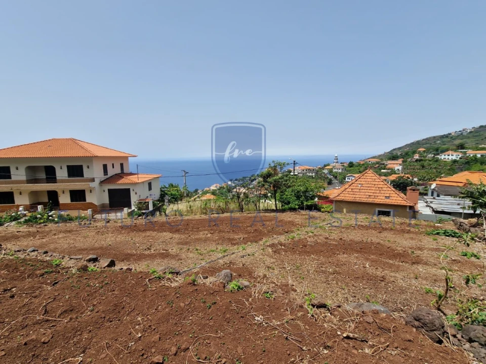 Moradia T3 para Venda em Arco da Calheta Foto 23