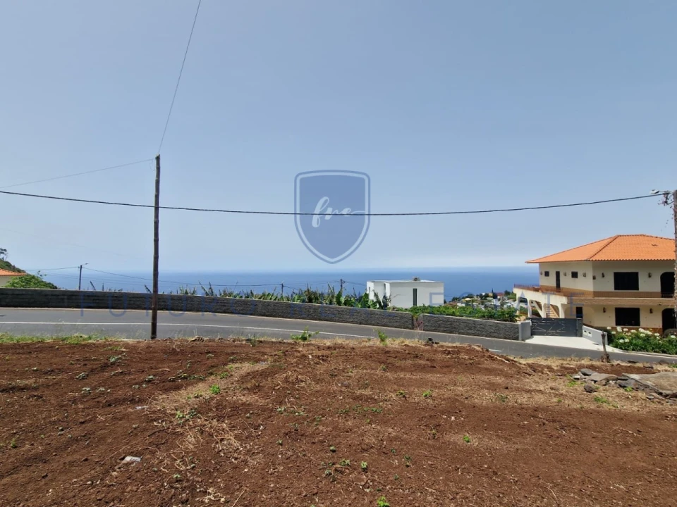 Moradia T3 para Venda em Arco da Calheta Foto 27