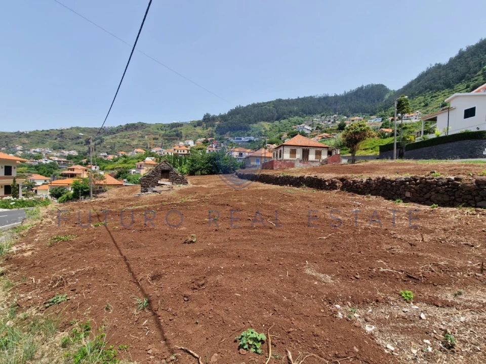 Moradia T3 para Venda em Arco da Calheta Foto 30