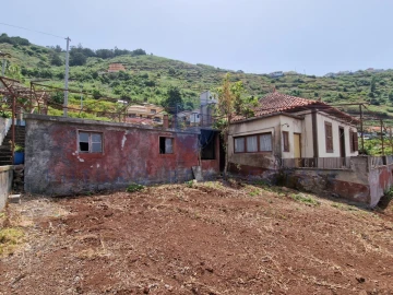 Moradia T3 para Venda em Arco da Calheta